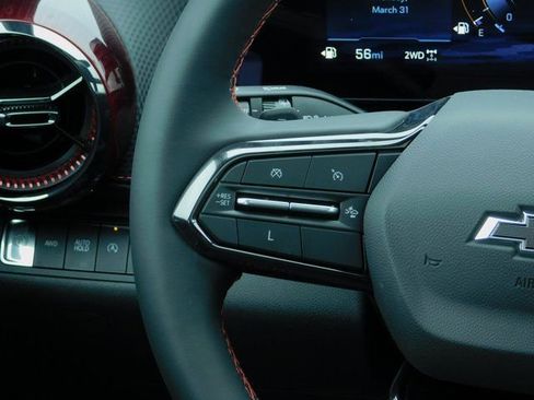 New 2025 Chevrolet Equinox RS AWD/4WD image 17