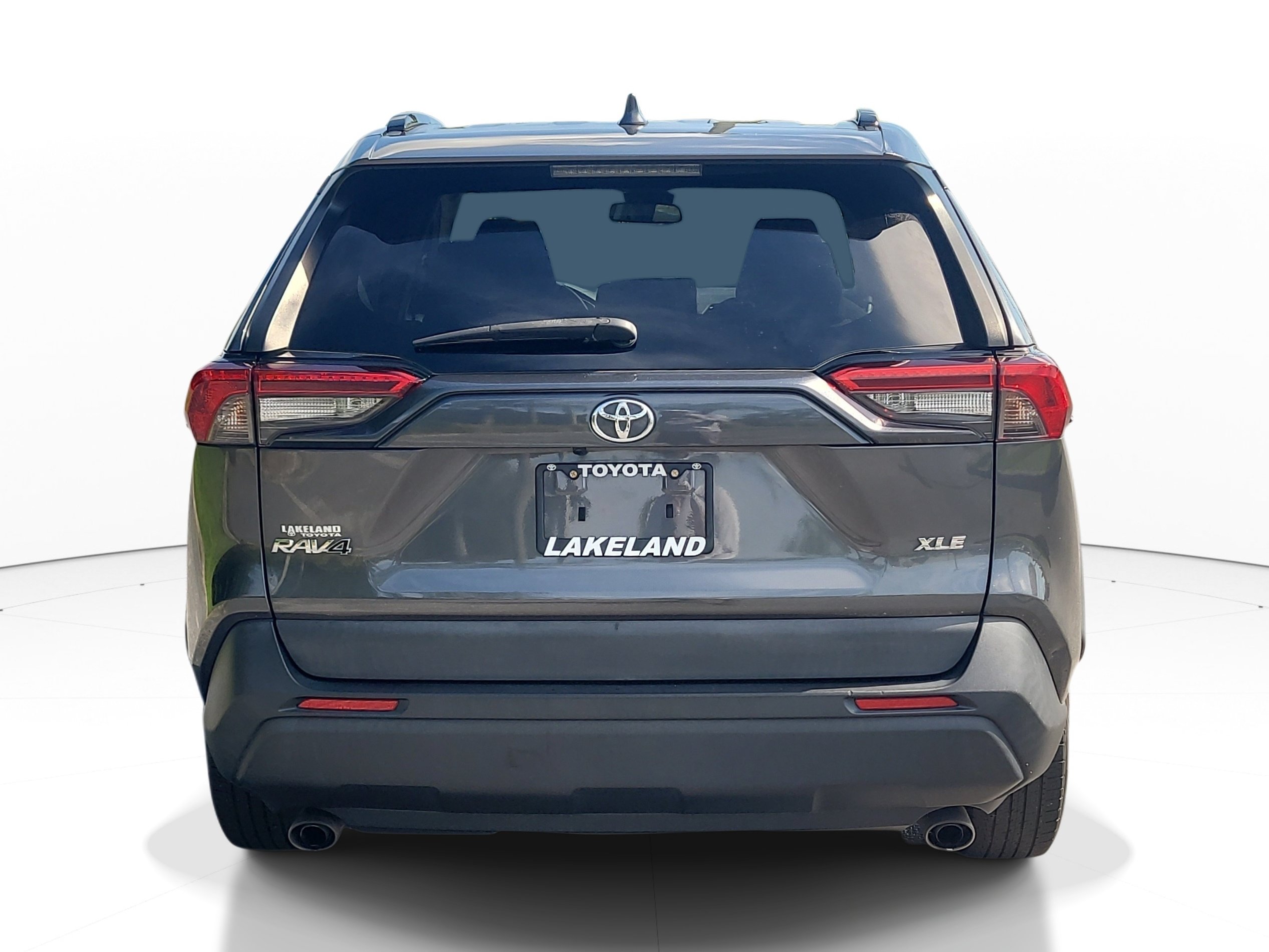 Used 2021 Toyota RAV4 XLE w/ Convenience Package FWD image 6
