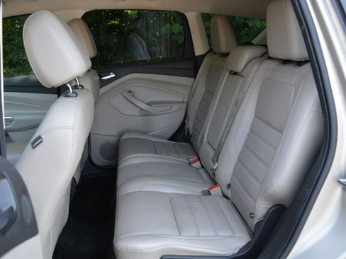 Used 2017 Ford Escape Titanium image 12