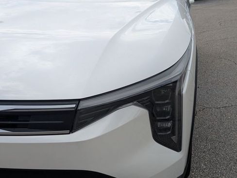 New 2026 Kia K4 FWD image 10
