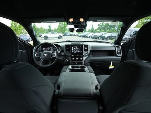 New 2026 RAM 1500 Express AWD/4WD image 21