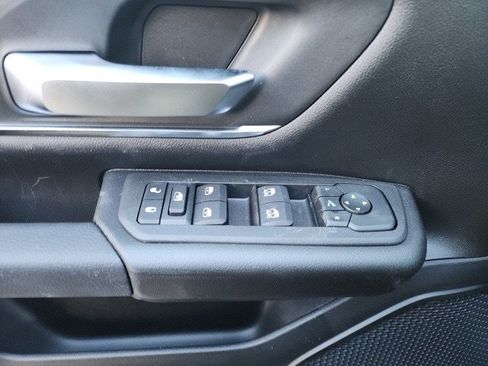 New 2026 RAM 1500 4x4 Crew Cab image 16