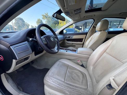 Used 2009 Jaguar XF Premium RWD image 9