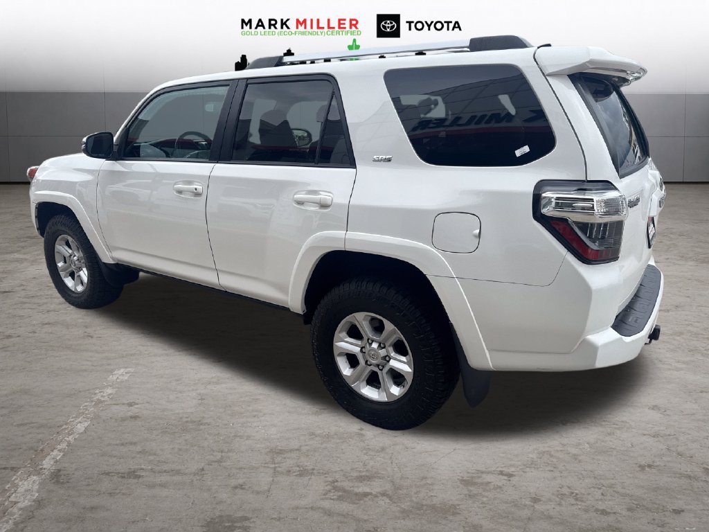 Certified 2019 Toyota 4Runner SR5 Premium AWD/4WD image 3