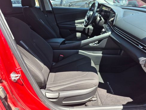 Certified 2023 Hyundai Elantra SEL w/ Convenience Package FWD image 33
