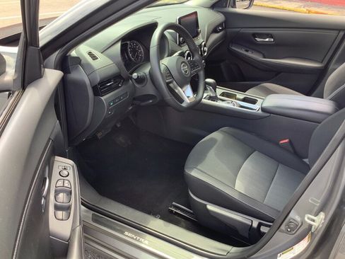 Used 2021 Nissan Sentra SV FWD image 11