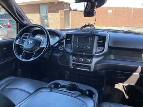 Used 2021 RAM 5500 Tradesman w/ Safety Group image 27