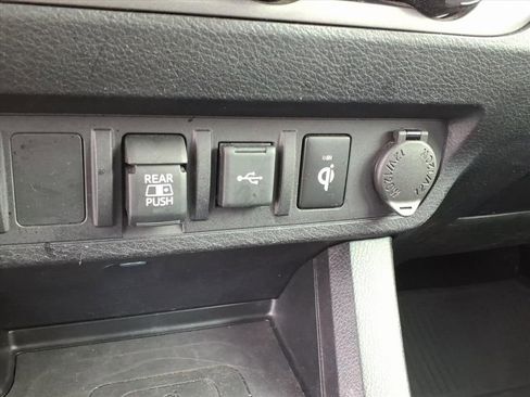 Used 2021 Toyota Tacoma TRD Sport image 13