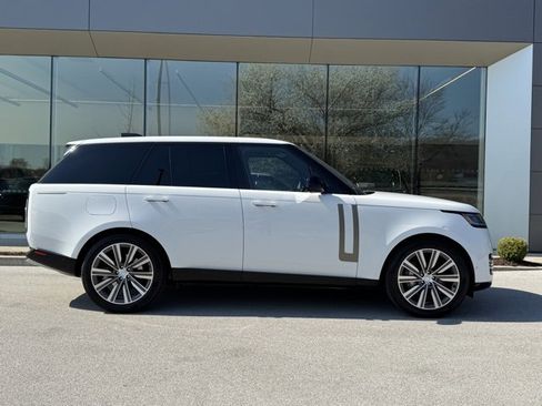 Certified 2023 Land Rover Range Rover SE image 7
