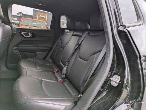 Used 2025 Jeep Compass Trailhawk w/ Trailhawk Elite Group image 17