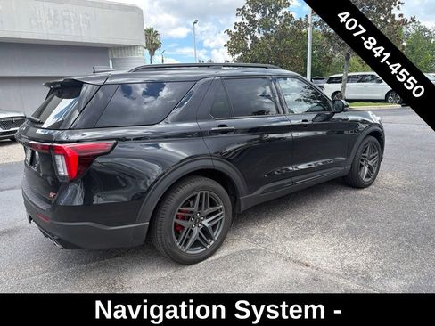 Used 2025 Ford Explorer ST AWD/4WD image 2
