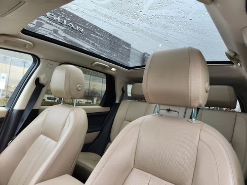 Used 2019 Land Rover Discovery Sport HSE image 12