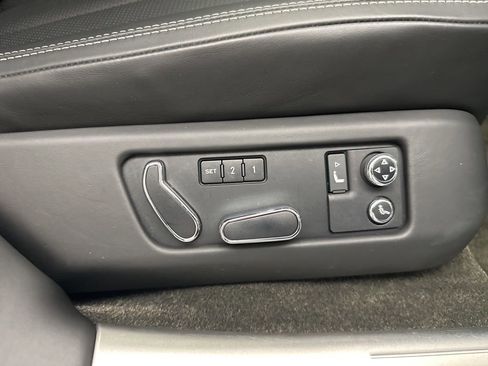 Used 2015 Bentley Flying Spur V8 image 16