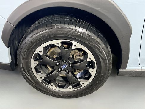 Used 2021 Subaru Crosstrek 2.0i Premium image 13