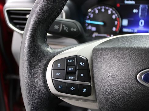 Used 2023 Ford Explorer Limited image 22