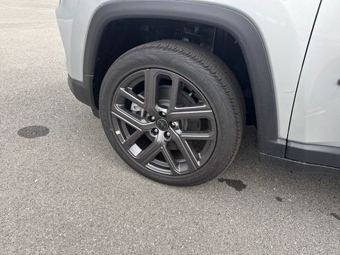 New 2026 Jeep Compass Limited image 23