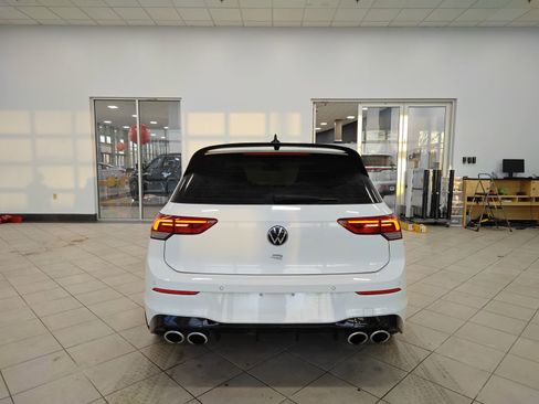 Used 2023 Volkswagen Golf R image 4