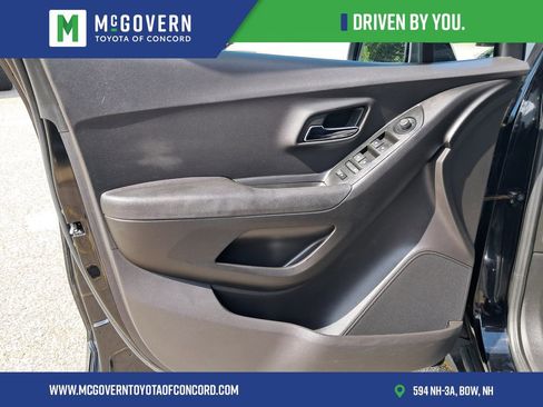 Used 2017 Chevrolet Trax LT AWD/4WD image 10