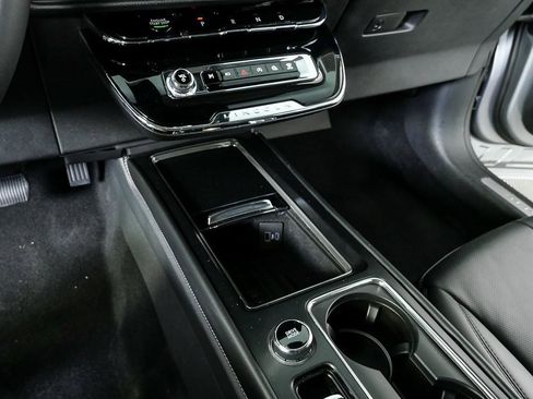 Used 2024 Lincoln Corsair Premiere w/ Equipment Group 101A image 17