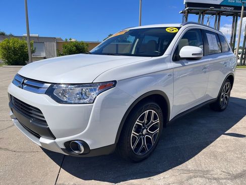 Used 2015 Mitsubishi Outlander GT image 8