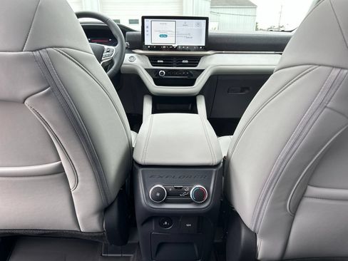 New 2026 Ford Explorer Active w/ Active Comfort Package AWD/4WD image 38
