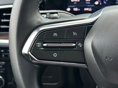 Used 2025 Chevrolet Tahoe LT image 34