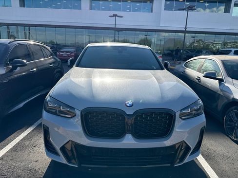 Certified 2024 BMW X4 xDrive30i w/ Premium Package AWD/4WD image 2
