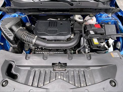 Used 2025 Chevrolet Blazer LT AWD/4WD image 9