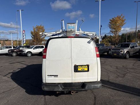 Used 2014 Chevrolet Express 3500 image 7