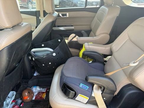 Used 2020 Ford Explorer XLT w/ Equipment Group 202A RWD image 14