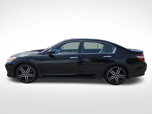 Used 2017 Honda Accord Sport image 8