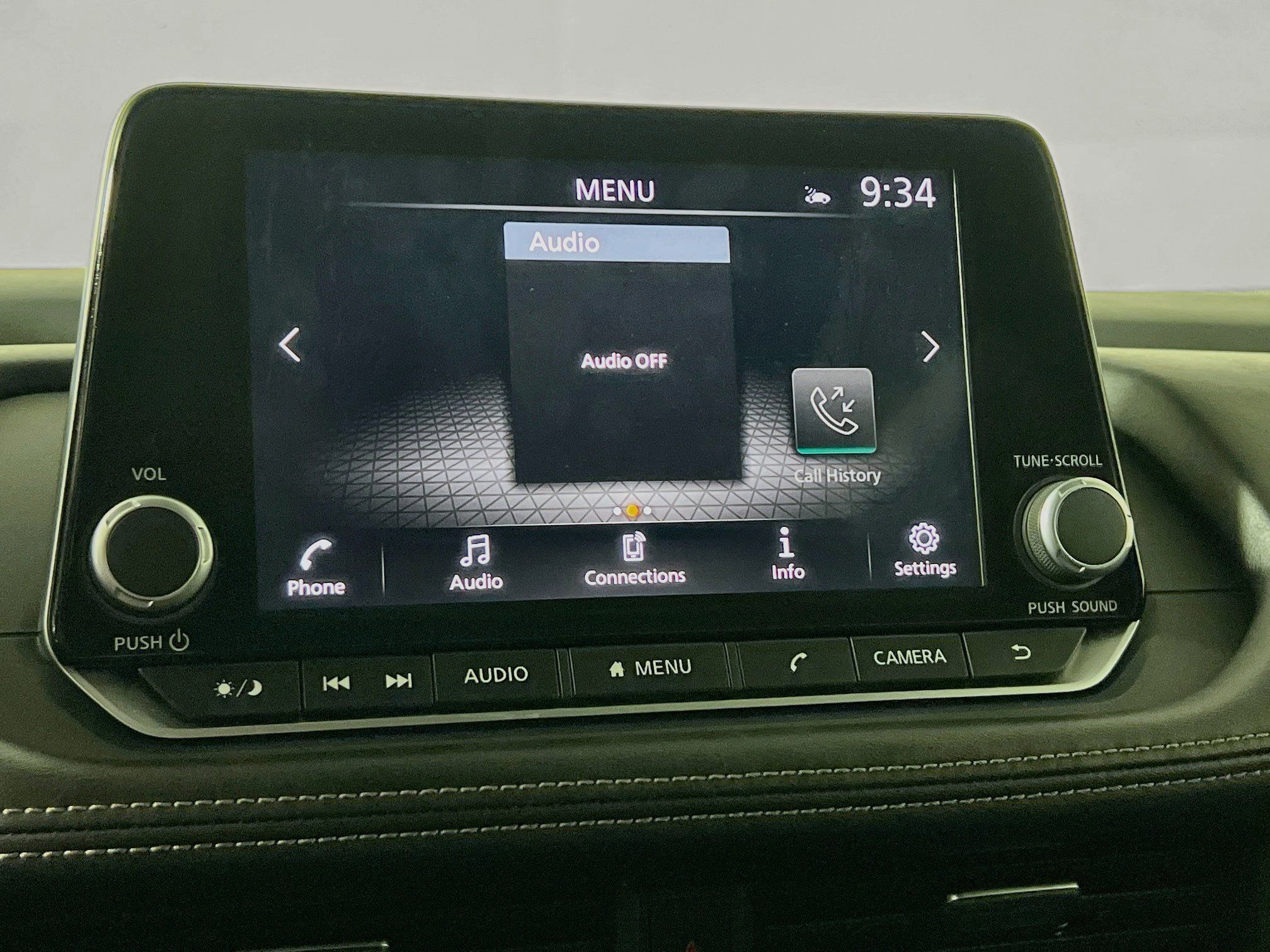 Used 2025 Nissan Rogue SV FWD image 27