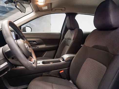 Used 2025 Nissan Kicks S FWD image 17