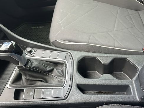 Used 2025 Volkswagen Jetta Sport image 15