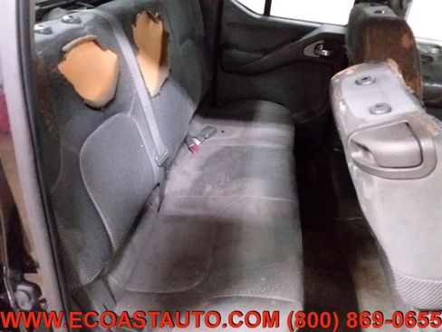 Used 2014 Nissan Frontier SV image 16