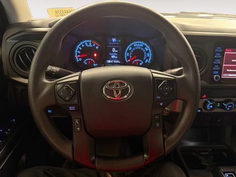 Used 2020 Toyota Tacoma SR AWD/4WD image 15