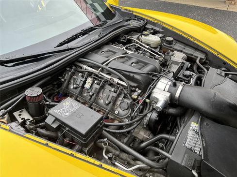 Used 2007 Chevrolet Corvette Z06 w/ Preferred Equipment Group RWD image 12