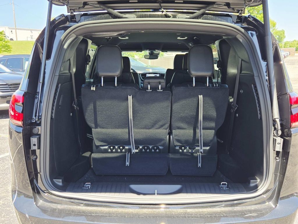 New 2026 Chrysler Pacifica Select w/ S Appearance Package AWD/4WD image 14