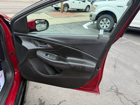 Used 2018 Chevrolet Volt LT image 31