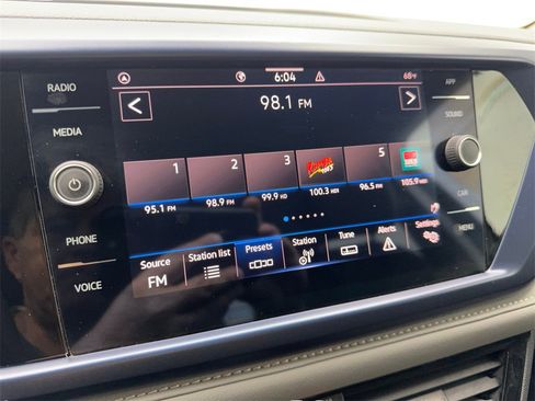 Used 2024 Volkswagen Taos SE image 66