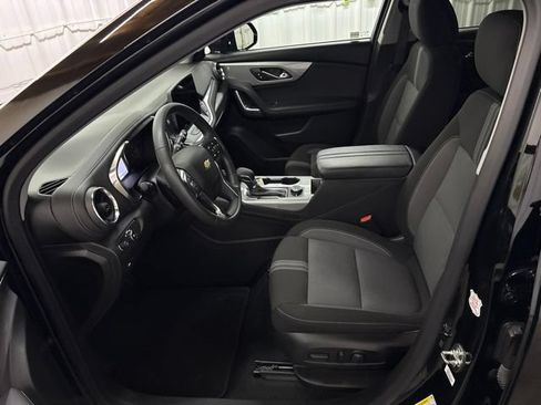 Used 2025 Chevrolet Blazer LT FWD image 27