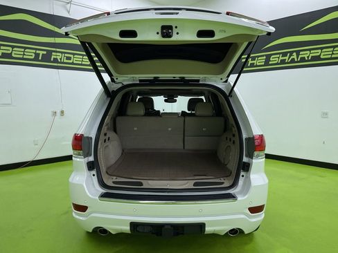 Used 2018 Jeep Grand Cherokee Overland image 9