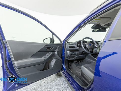 Used 2025 Subaru Crosstrek 2.0i Premium image 9