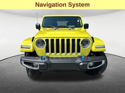 Used 2023 Jeep Wrangler Unlimited Sahara w/ Cold Weather Group AWD/4WD image 4