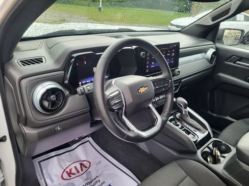 Used 2023 Chevrolet Colorado LT w/ LT Convenience Package AWD/4WD image 9