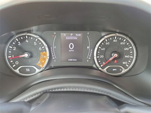 Used 2019 Jeep Renegade Sport image 14