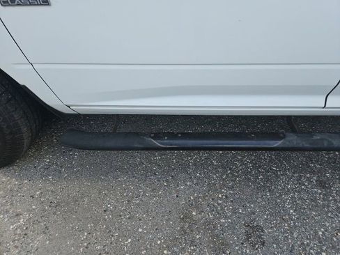Used 2019 RAM 1500 Classic SLT RWD image 29