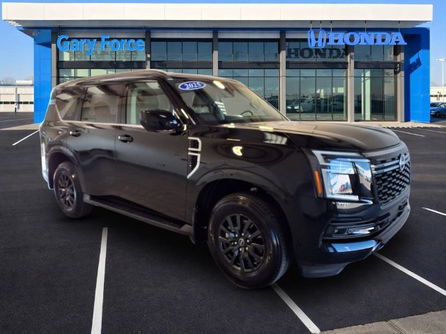 Used 2025 Nissan Armada SV AWD/4WD image 1