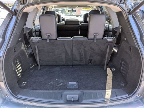 Used 2019 Nissan Pathfinder SL w/ SL Premium Package AWD/4WD image 10
