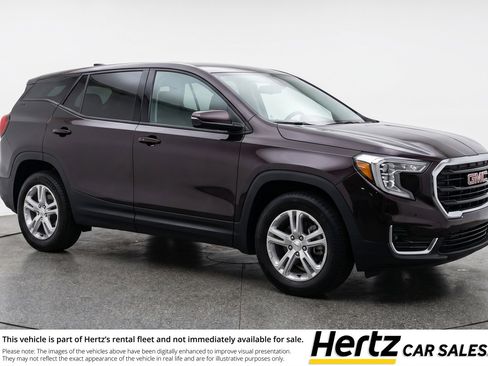 Used 2024 GMC Terrain SLE FWD image 1